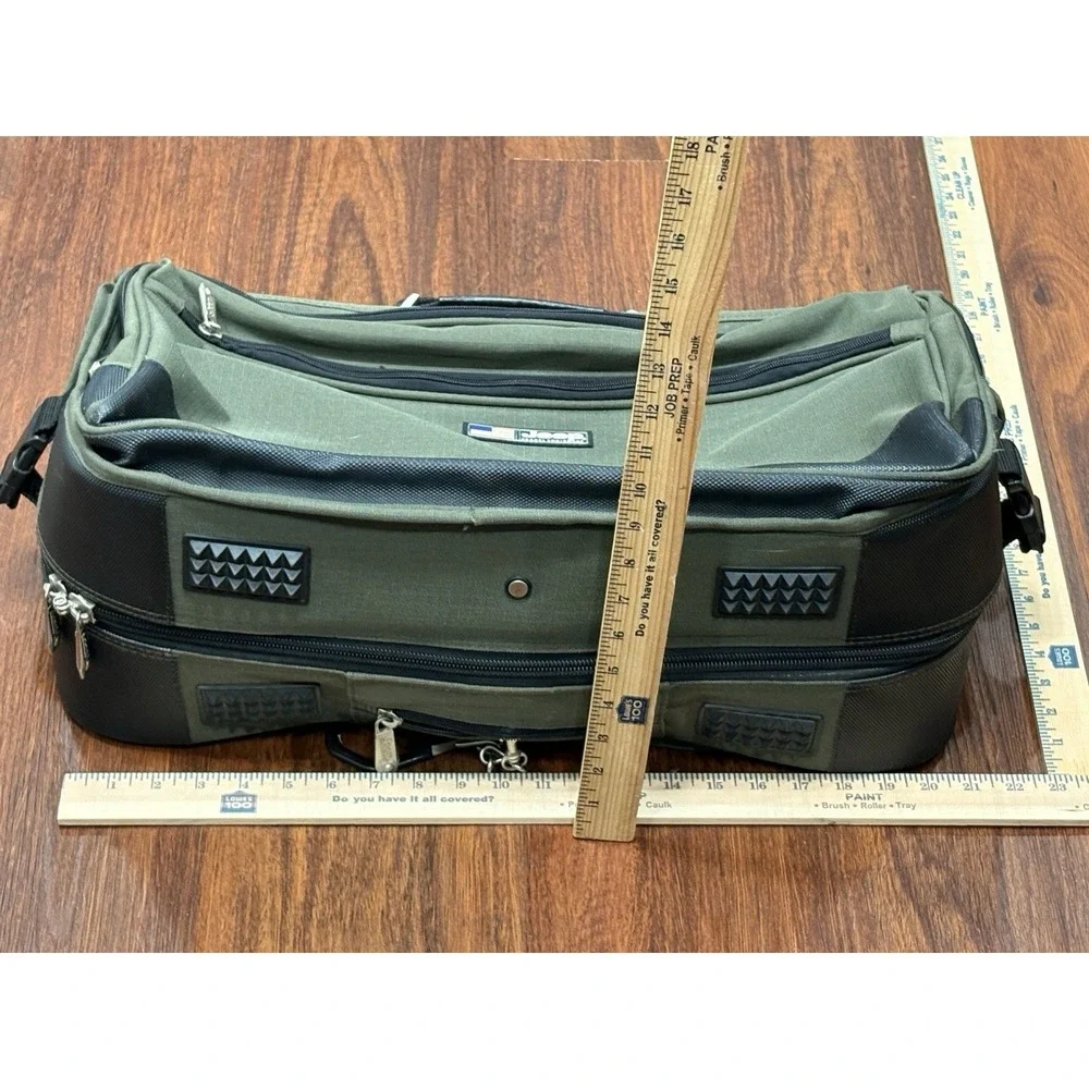 Jeep Suit Garment Bag Travel Luggage Rugged Black Canvas Black Bi-Fold Carry-On